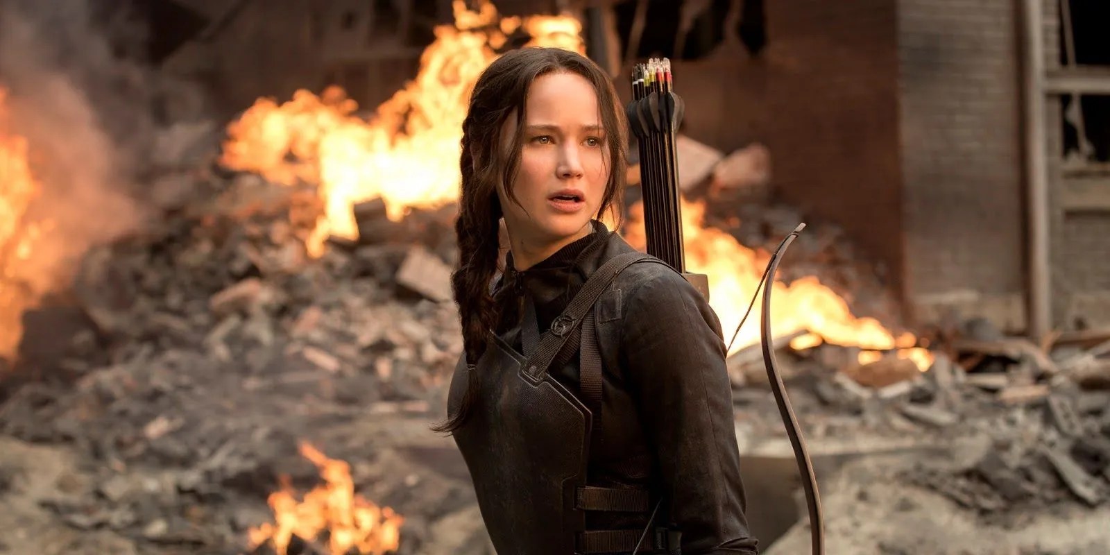 Hunger Games Why Madge Gave Katniss The Mockingjay Pin