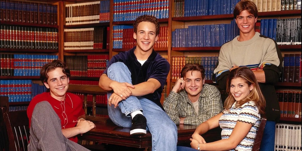 10 Best Cozy TV Shows To Watch This Fall