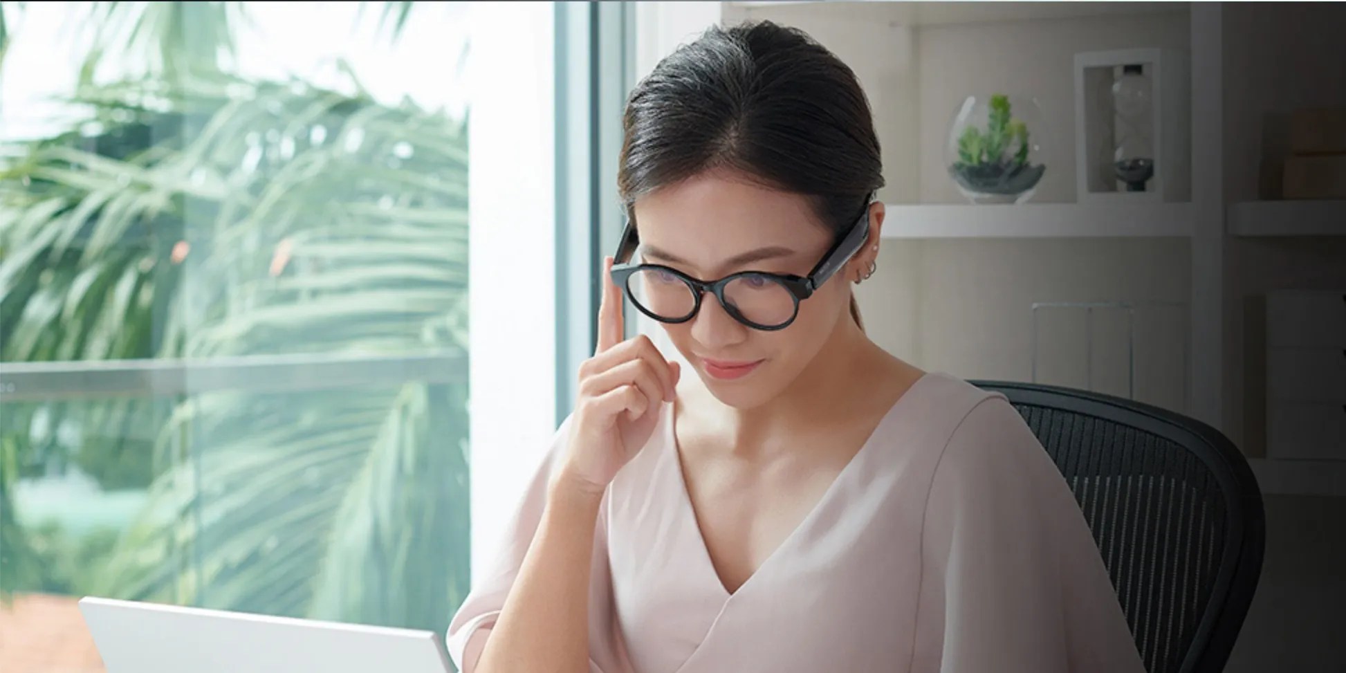 Razer Anzu Smart Glasses vs Soundcore Frames Which One to Buy