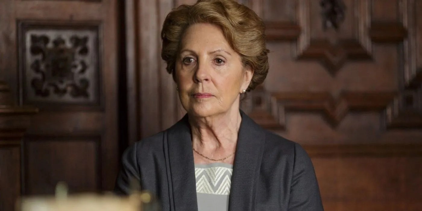 Downton Abbey Isobel Actor Is Jealous Of Maggie Smith's Funny Lines