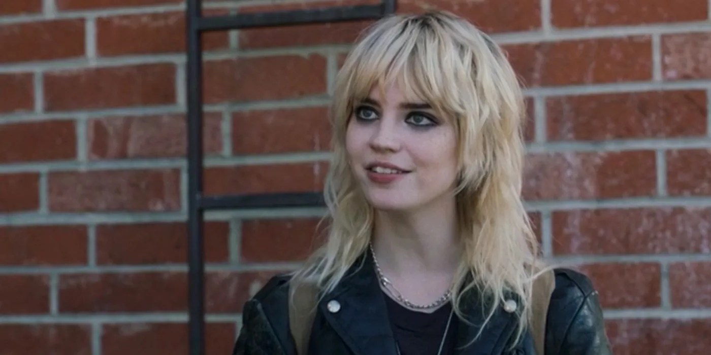 Yellowjackets Young Natalie Actor Calls Travis Relationship An Obsession