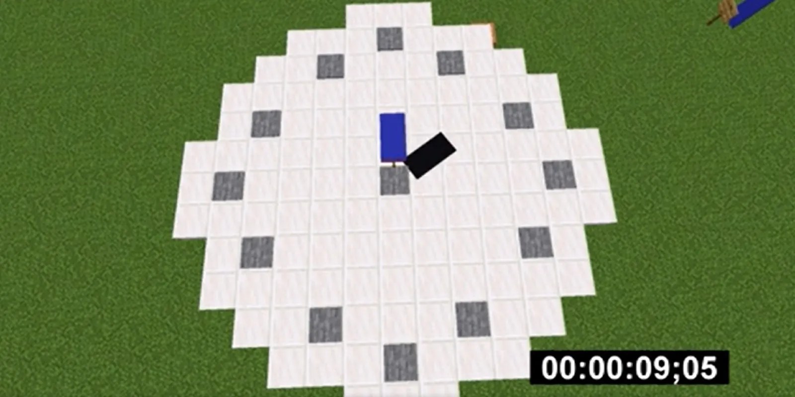 Minecraft Player Builds Functioning Clock Face With Working Hands