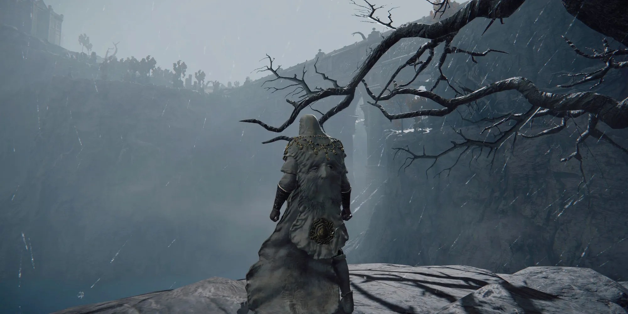 Elden Ring's Most Messed Up Armor Set Turns You Into Leatherface