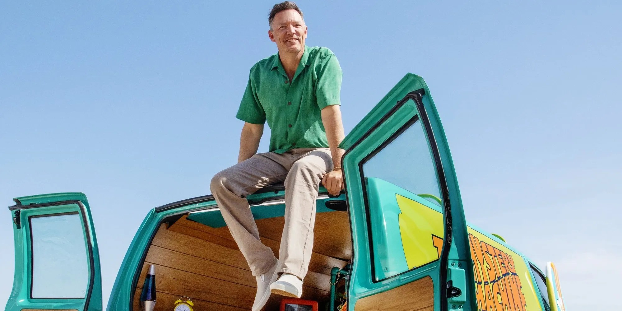 ScoobyDoo Fans Can Now Live In The Mystery Machine Thanks To Airbnb