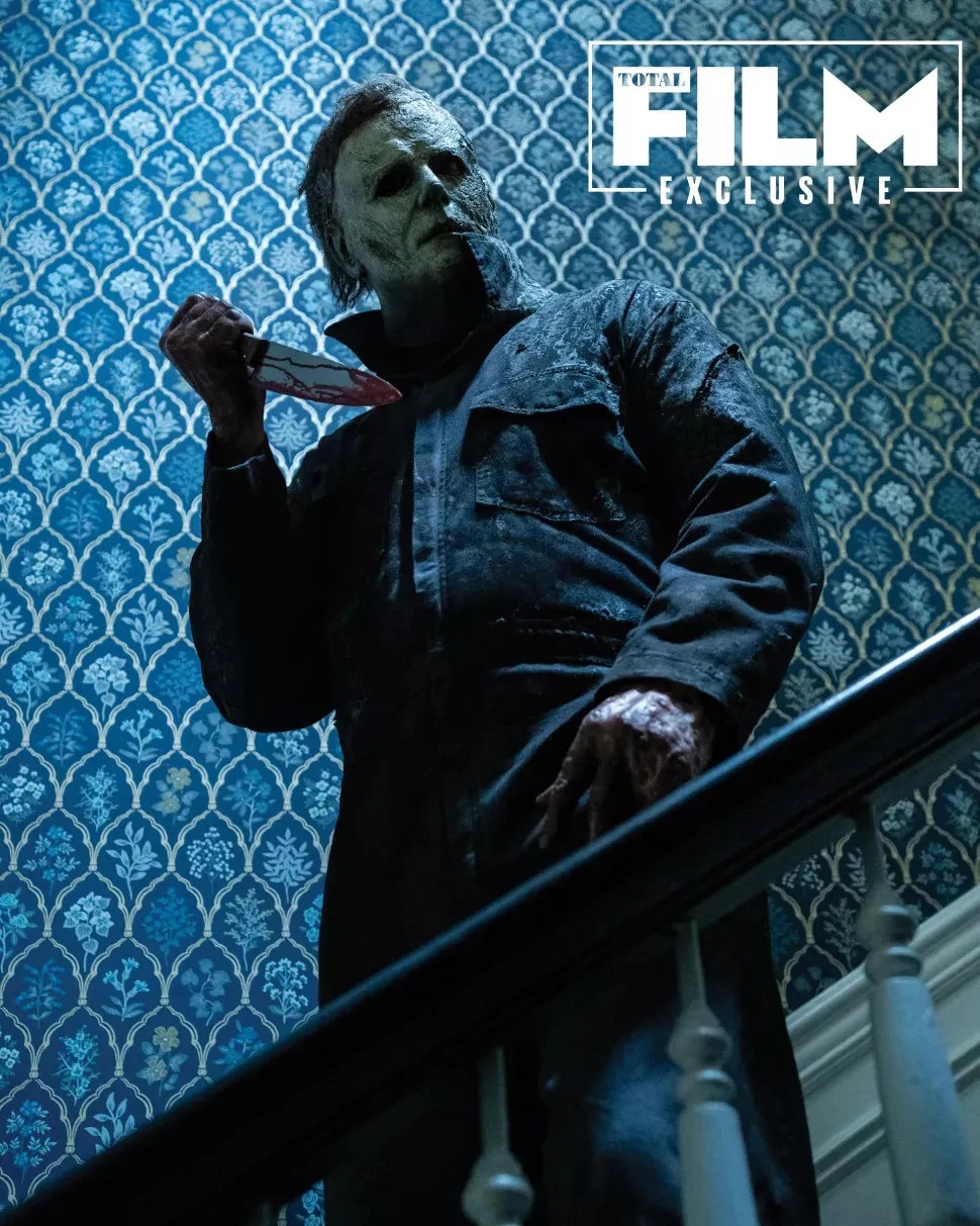 Michael Myers Wields BloodSoaked Knife In New Halloween Ends Images