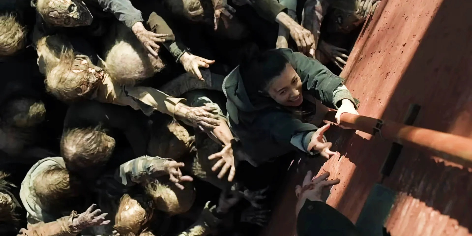 The Walking Dead Finale Director Hypes Episode’s Massive Zombie Horde