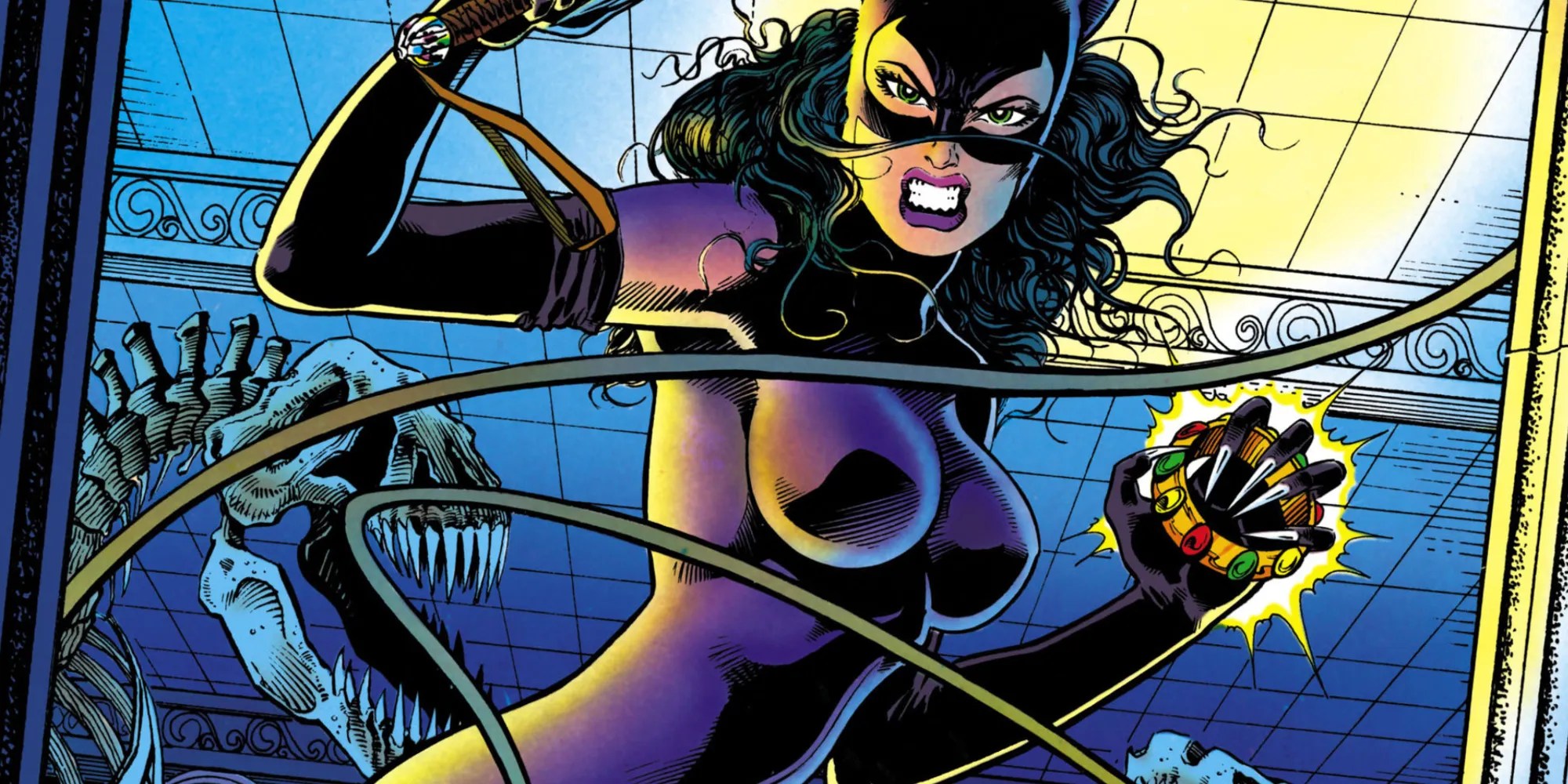 Catwoman's New Cape Makes Batman's Classic Costume Look Even Better