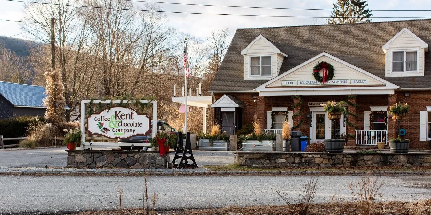 10 Places Like Gilmore Girls' Stars Hollow To Visit In Real Life