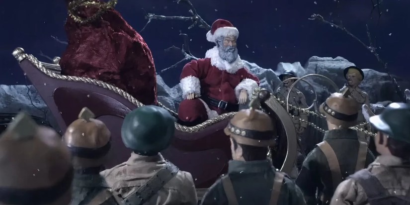 Santa talking to a group of soldiers in the Robot Chicken sketch Christmas 1914.