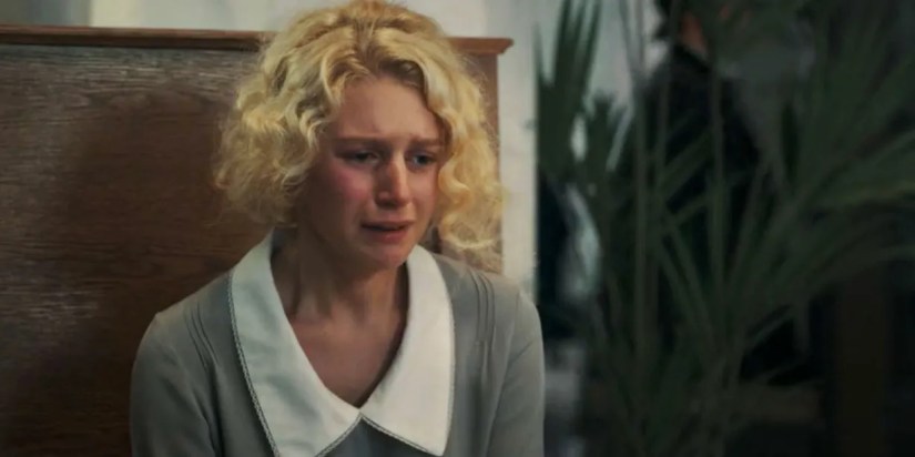 1923 Alex crying at the train station