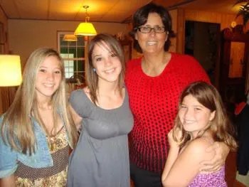 Extreme Makeover: Home Edition - The Mother's Day Build