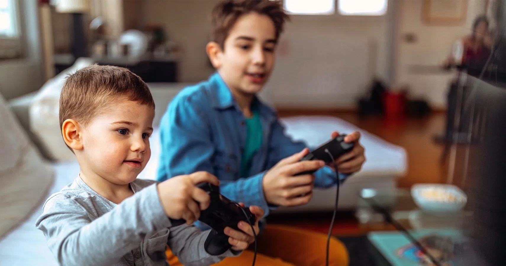 Playing Video Games While Young Enhances Working Memory Playing Video Games While Young Enhances Working Memory