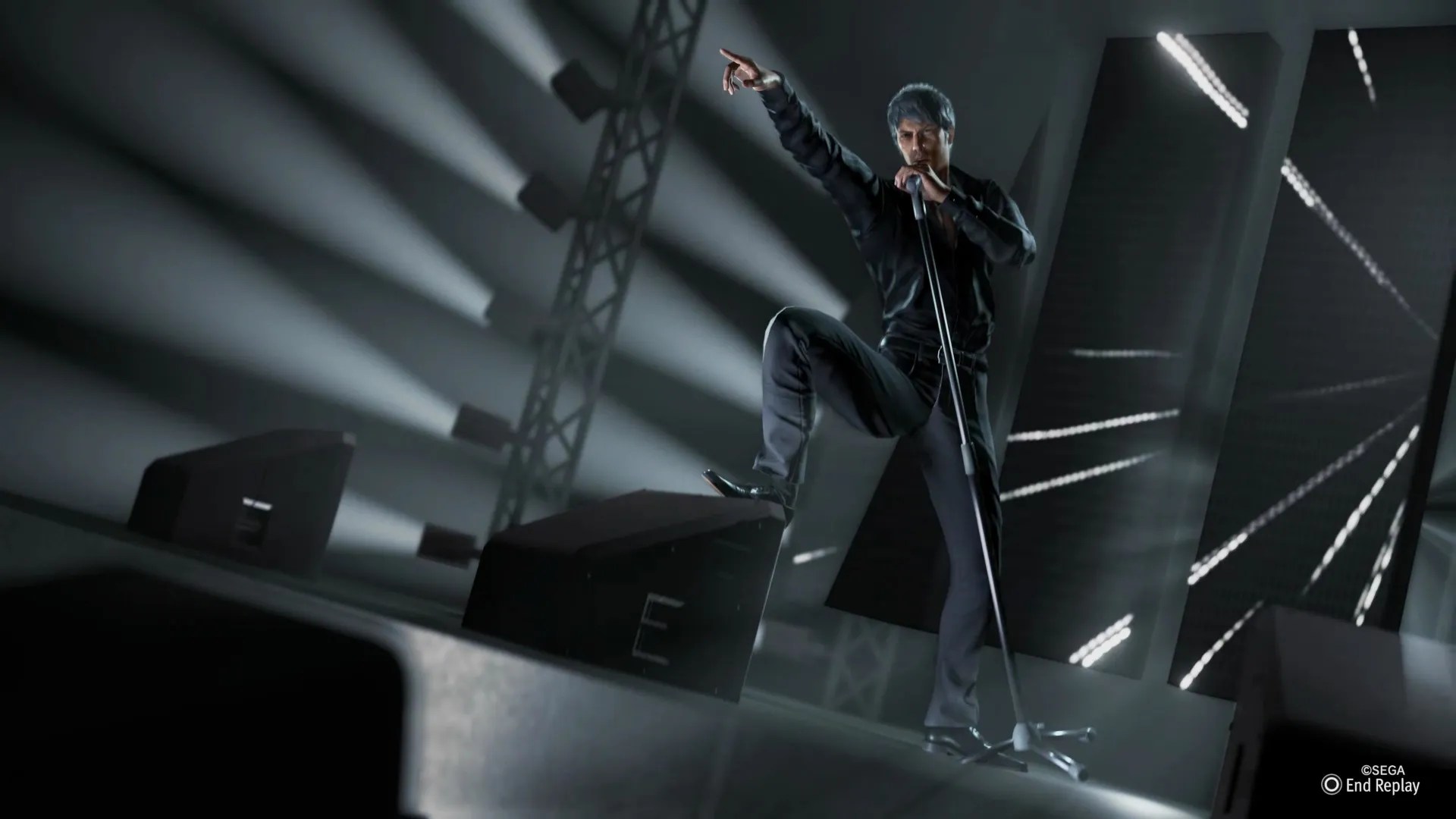 Like A Dragon Infinite Wealth, Kiryu singing while pointing