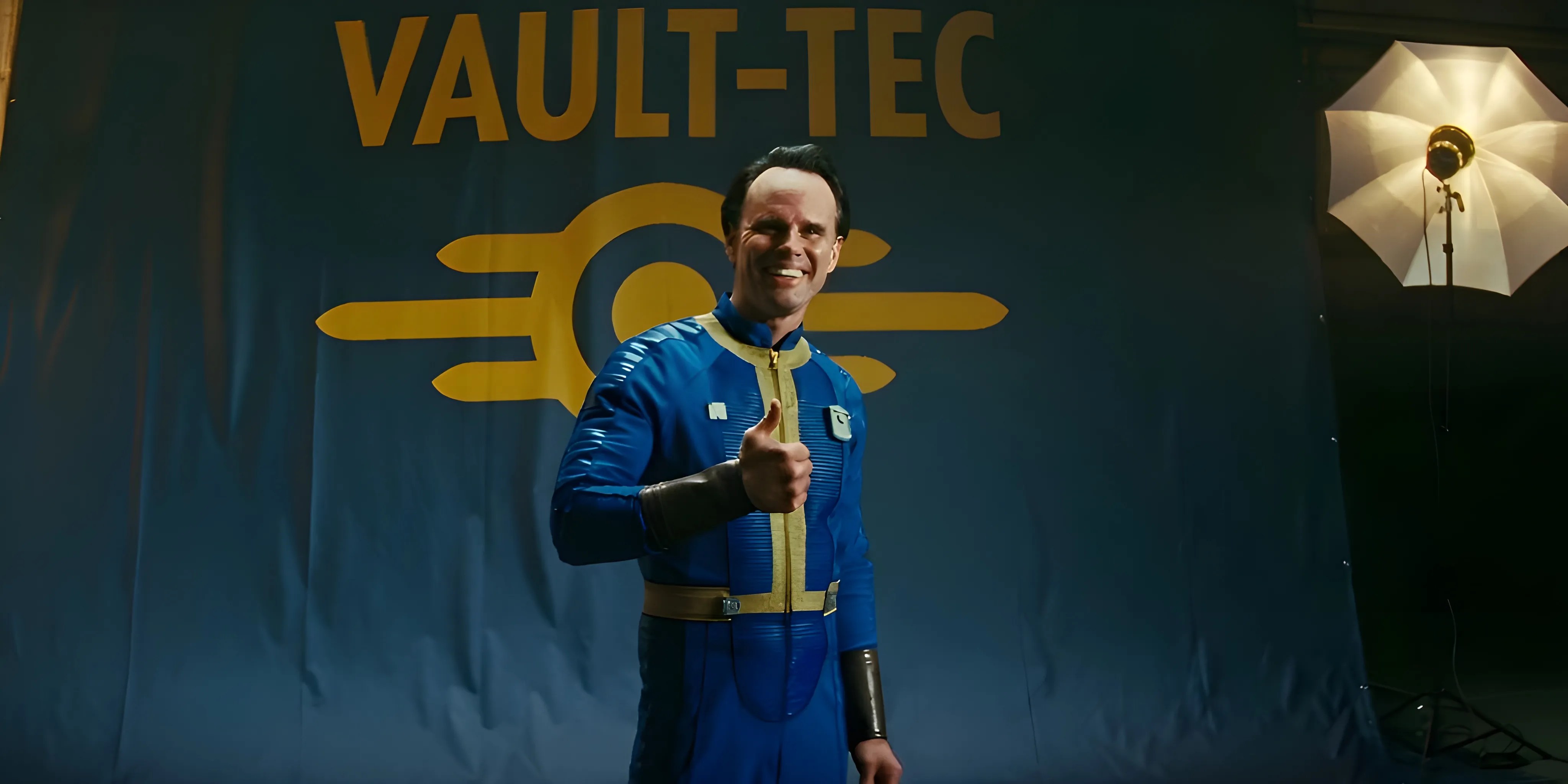 Cooper Howard iconic thumbs up photoshoot in Fallout show.
