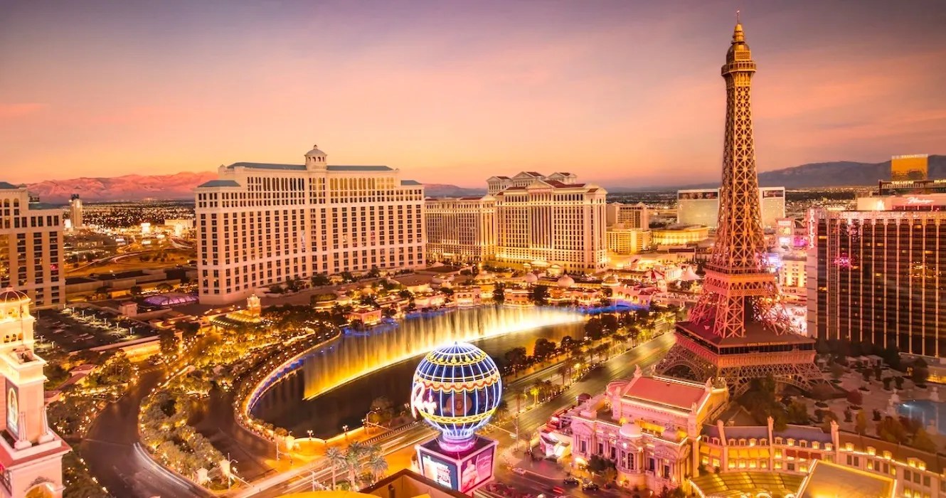 10 Tourist Traps In Las Vegas, Plus Alternatives
