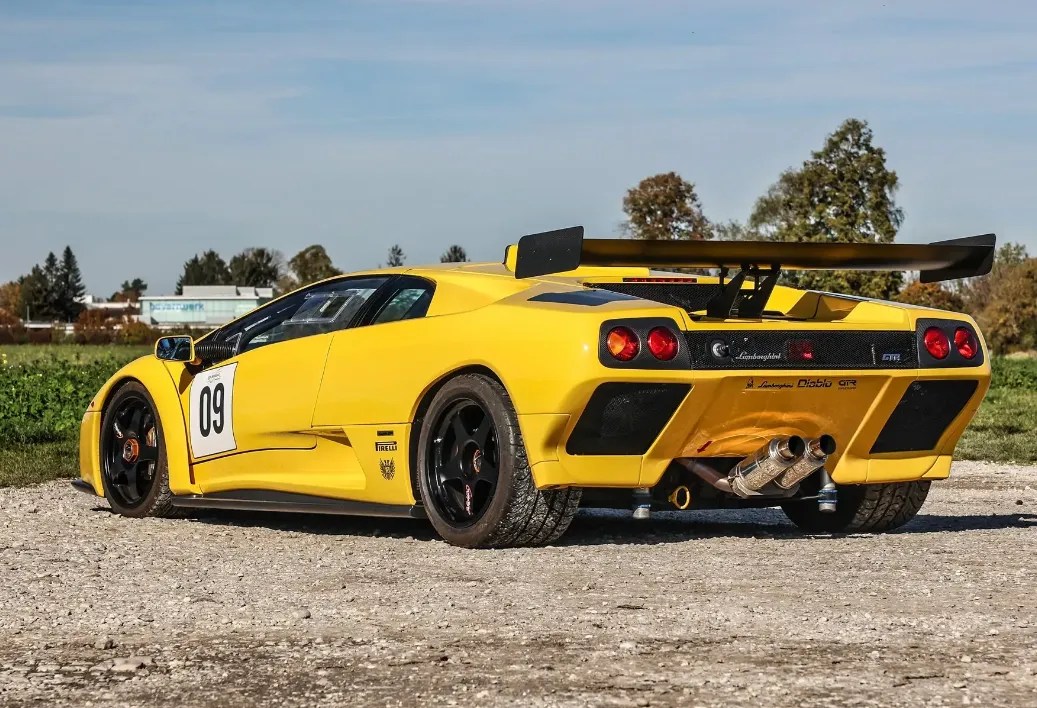 The Diablo GTR Was An Even More Devilish Raging Bull