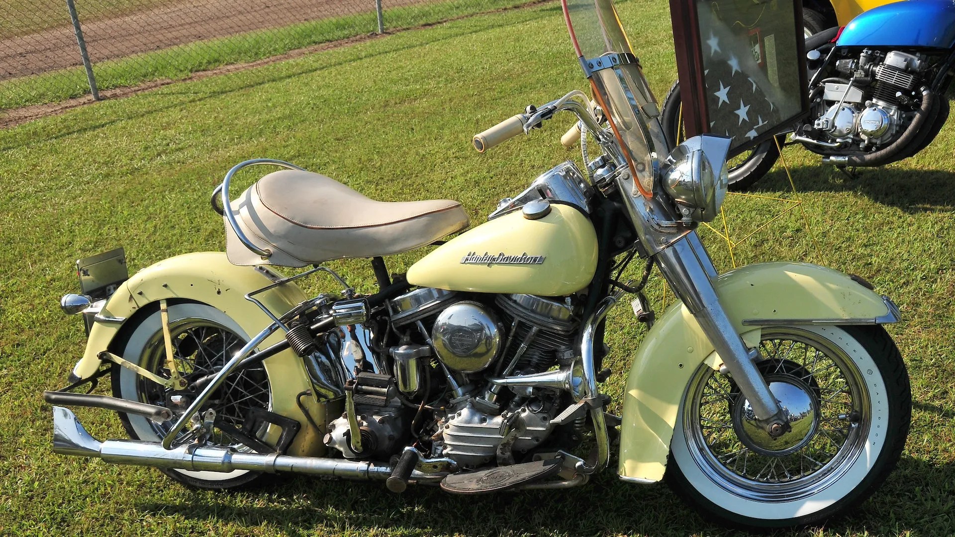This Iconic HarleyDavidson Cruiser Is Making A Comeback Soon