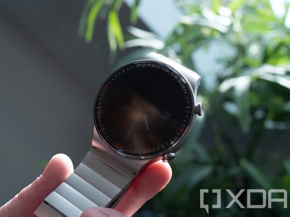 Porsche Design And Huawei Wow With Premium GT2 Smartwatch, 43% OFF