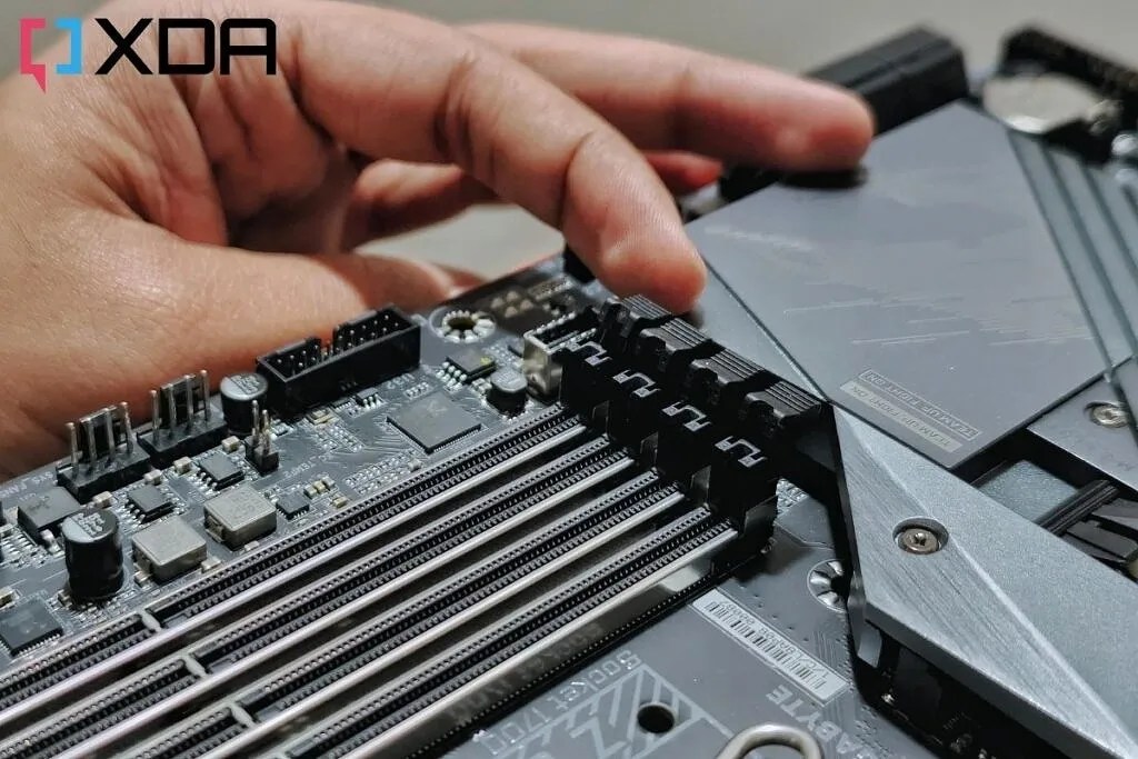 How to install RAM modules on the motherboard A beginners guide
