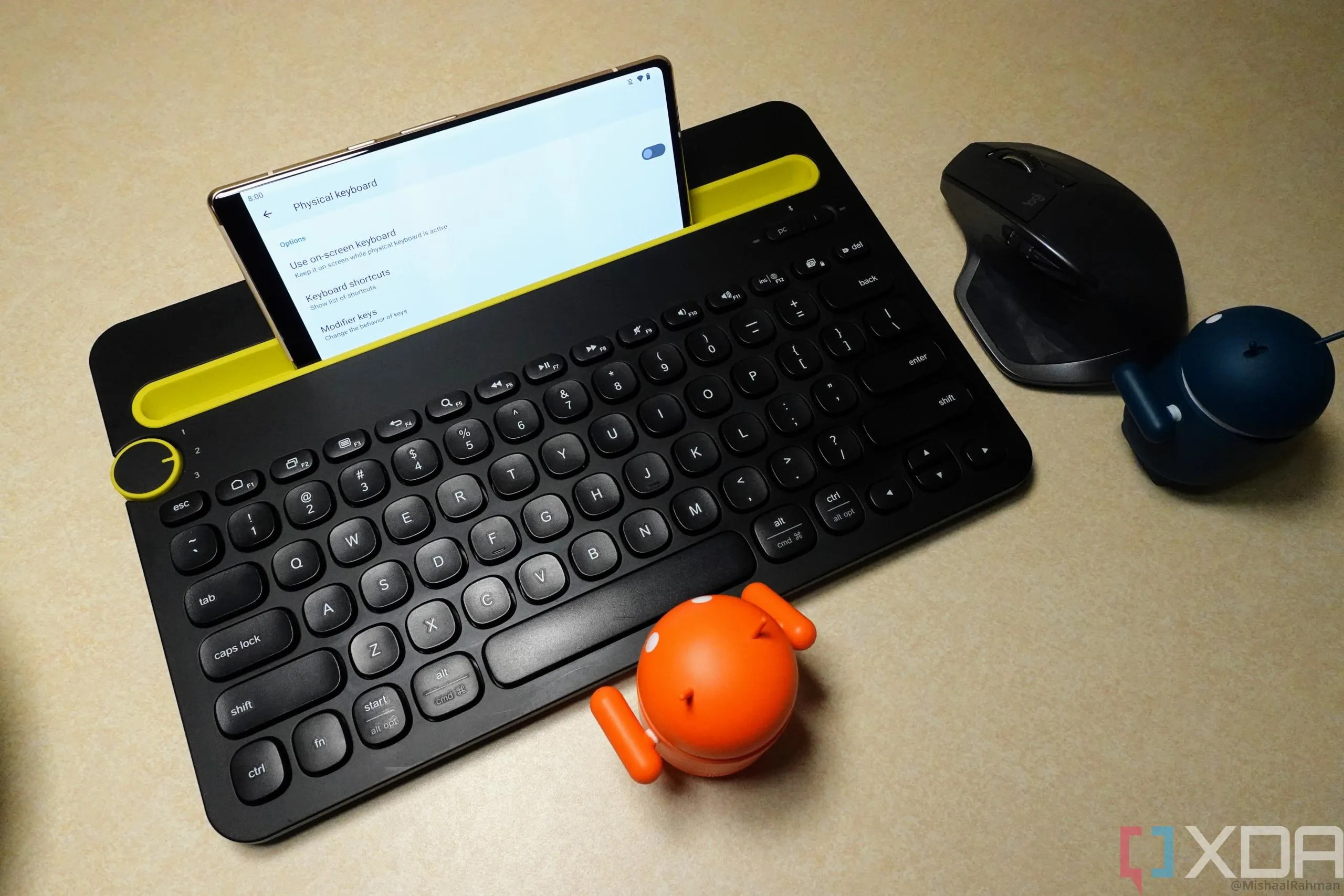 Android 14 may bring better support for keyboards with touchpad