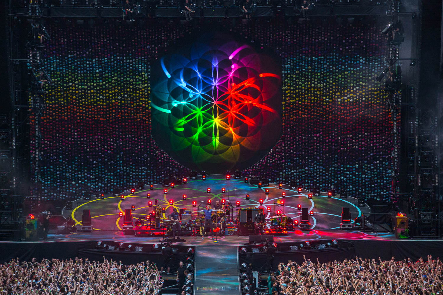 La scenografia dei Coldplay a Milano Living Corriere