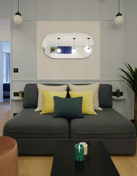 Due piccole case arredate con il colore a Parigi le idee da copiare