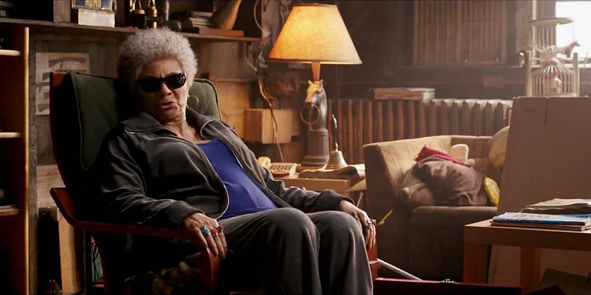 Deadpool 2 Trading Cards Focus on Sequel's Female Characters