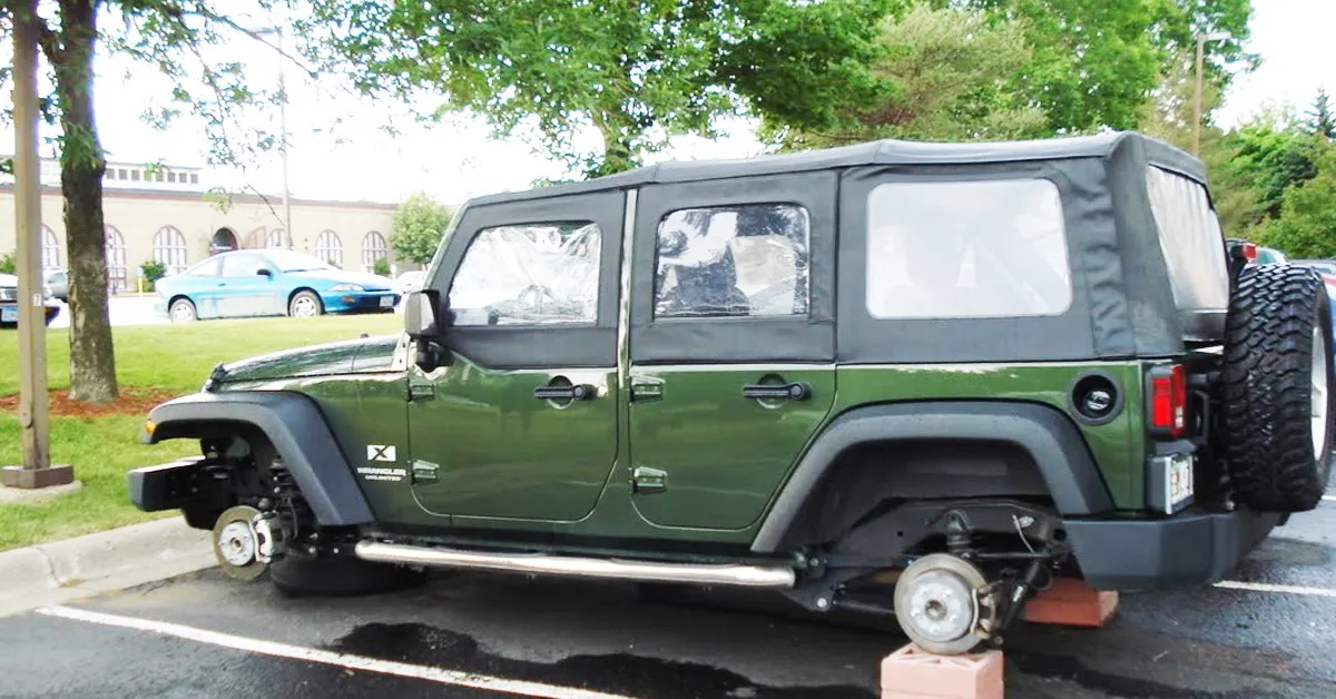 10 Most Stolen Cars Of 2018 (And 10 That Are Never Touched)