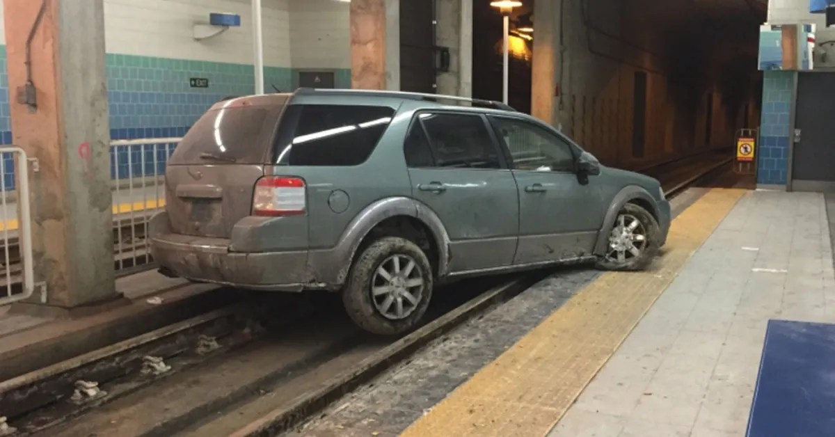 14 Photos Of Cars Stuck In The Strangest Places HotCars