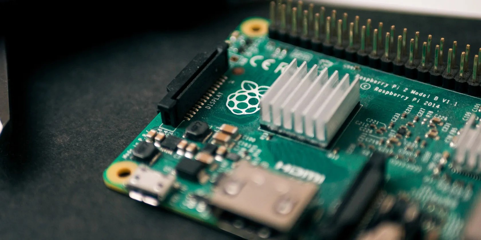 How to Make Your Own DIY Chromecast With a Raspberry Pi