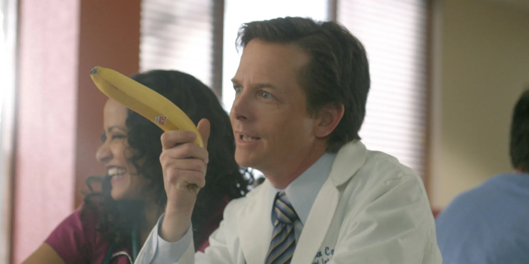 Michael J Fox Umbrella Academy / What Time Is Umbrella Academy Season 2 Coming Out On Netflix