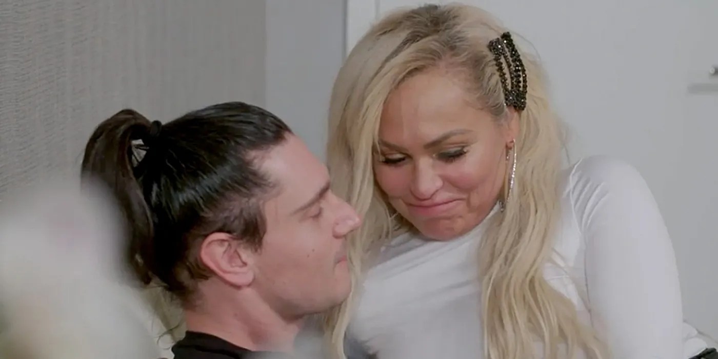 Darcey & Stacey Darcey & Rusev's Relationship Timeline Before