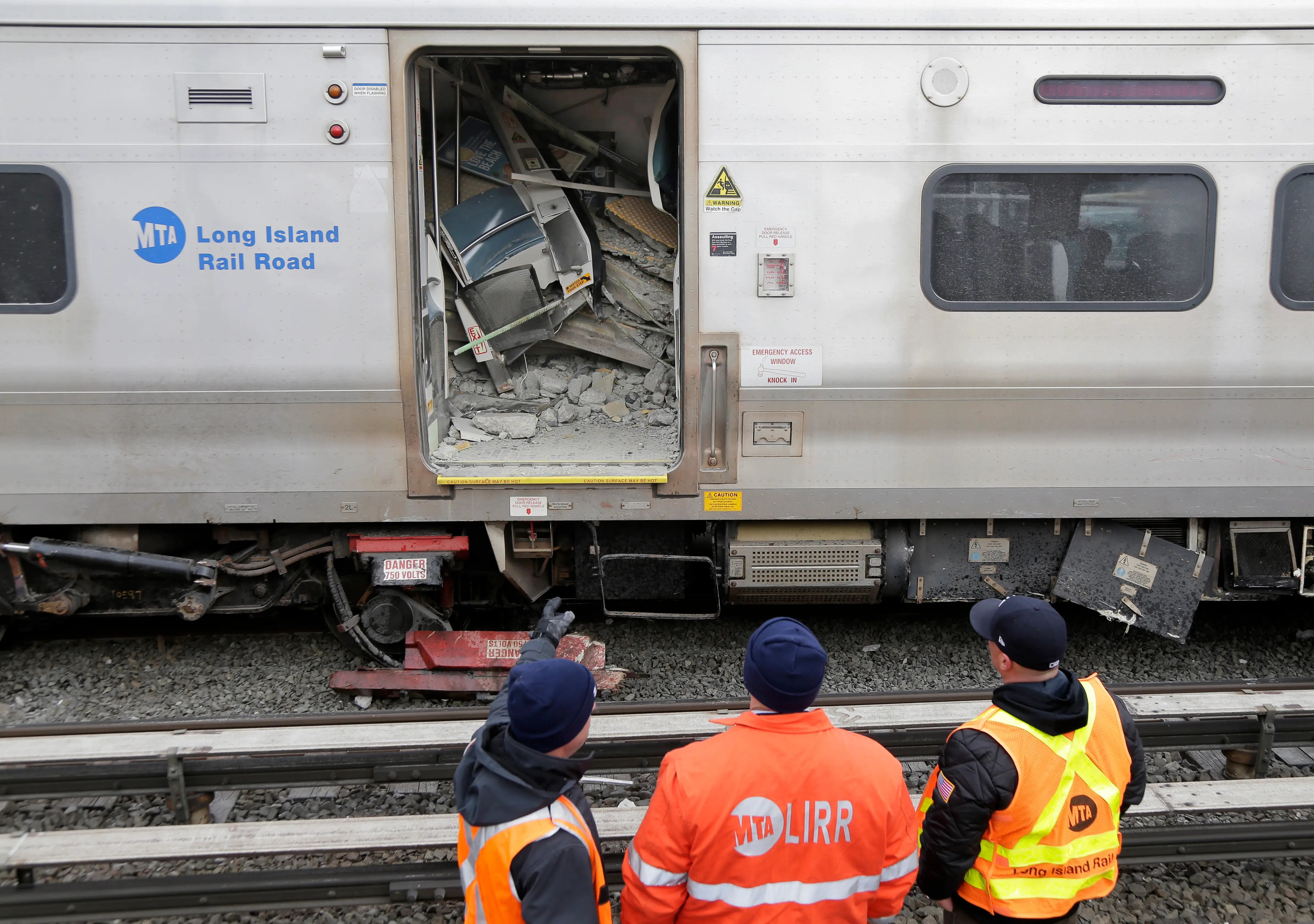 Witness Driver in traincar crash was fleeing earlier crash Business