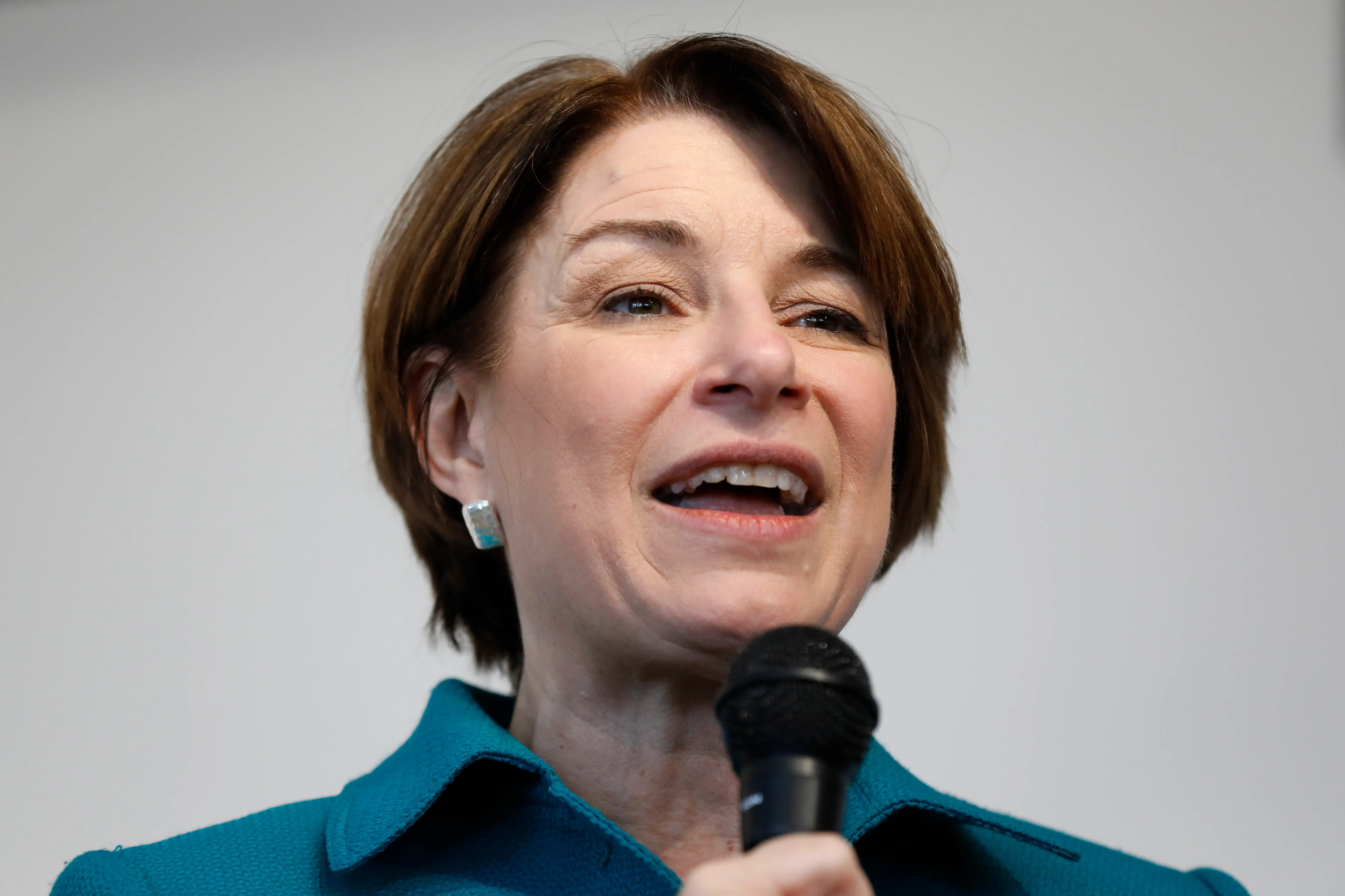 2020 hopeful Amy Klobuchar pitches major infrastructure plan Business