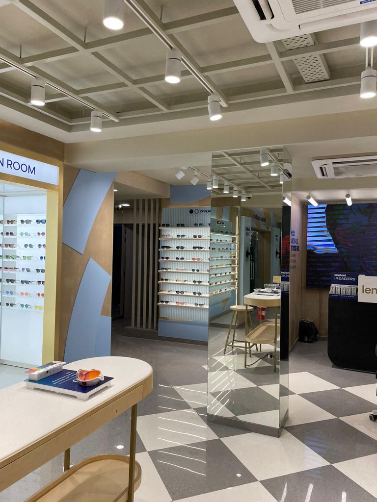 Optician Near me Lenskart in Flagship Store Greater Kailash 2
