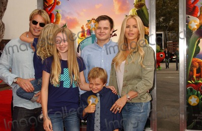 Gina Lee Nolan Pictures and Photos