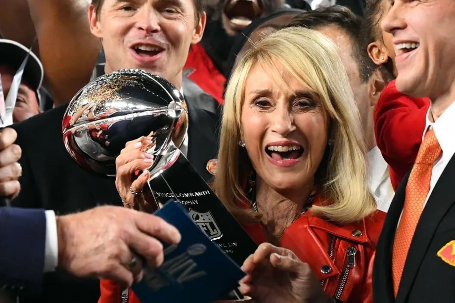 Norma Hunt Net Worth How much was the Chiefs Owner's worth in 2023?(017)