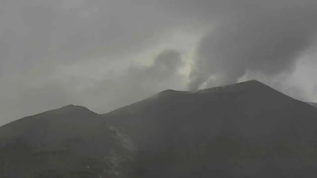 Volcán Puracé emite ceniza en Navidad