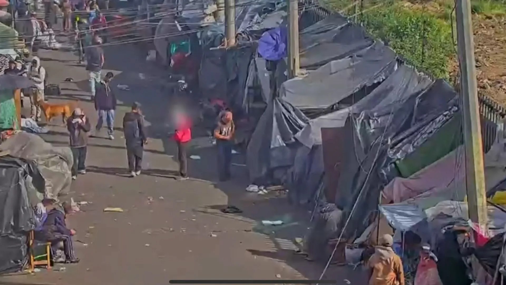 ¡Lo detectaron por las cámaras! Presunto narcomenudista cayó en pleno centro de Bogotá 3 ¡Lo detectaron por las cámaras! Presunto narcotraficante cayó en pleno centro de Bogotá