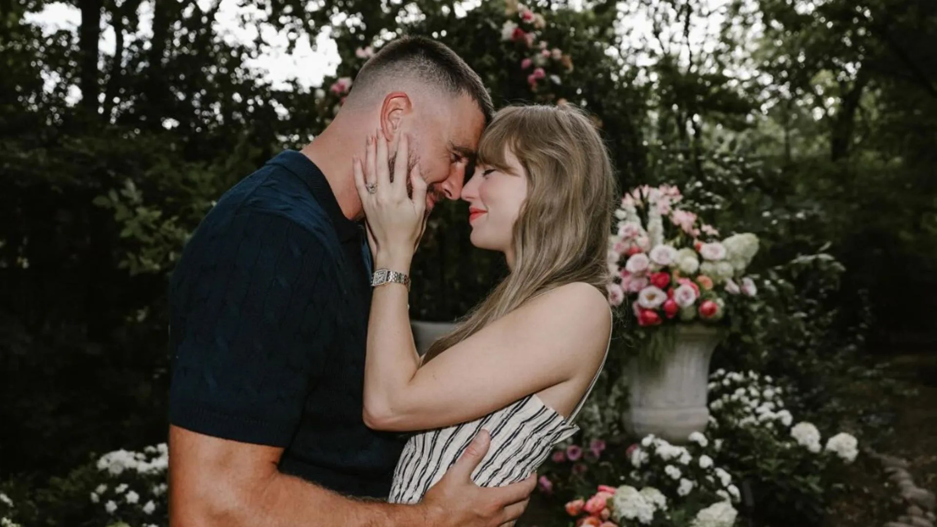 ¡De cuento de hadas! Filtran las primeras imágenes de la exclusiva boda de Taylor Swift y Travis Kelce ¡De cuento de hadas! Filtran las primeras imágenes de la exclusiva boda de Taylor Swift y Travis Kelce