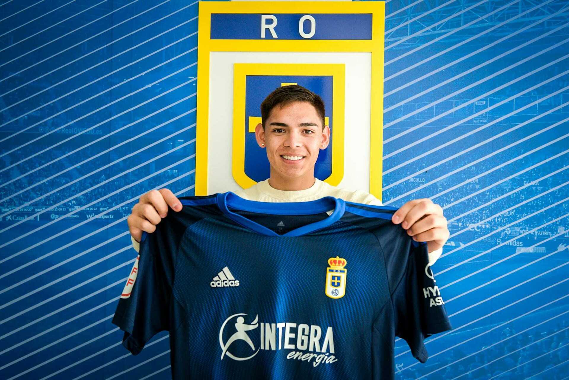 Joan Cruz Signs for Real Oviedo Vetusta Real Oviedo  Oficial