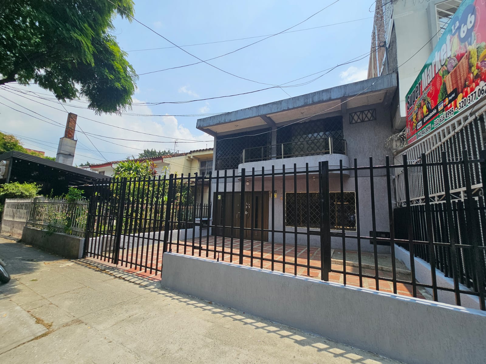 Alquiler Casa Dos Niveles Barrio La Hacienda