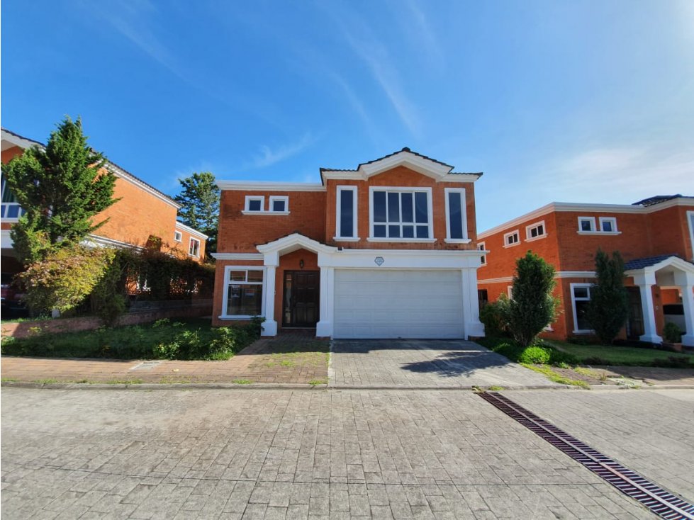 Casa en Venta en Santiago Compostela (D) US124,000 USD