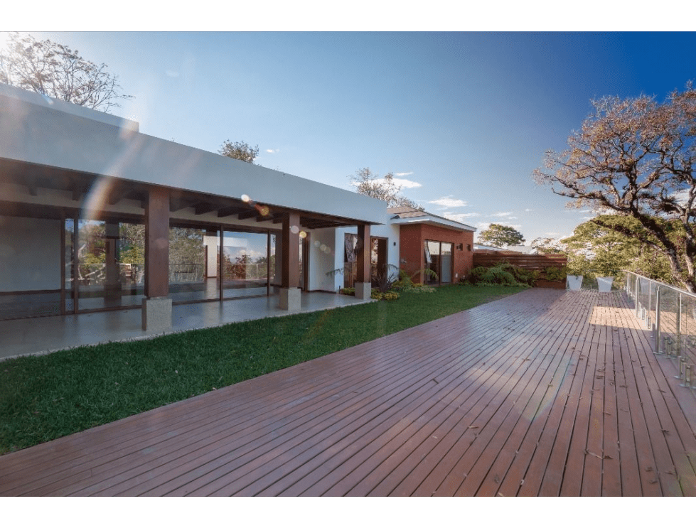 Venta de Casa en zona 16 Espectacular US785,000 USD