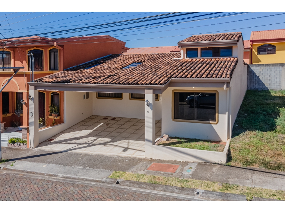 SE VENDE casa en San Pablo de Heredia US195,000 USD