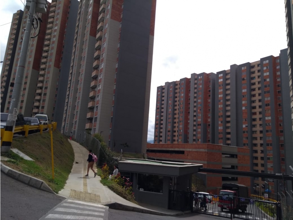 Arriendo Apartamento Luna del Valle Robledo Pajarito Medellin 800.