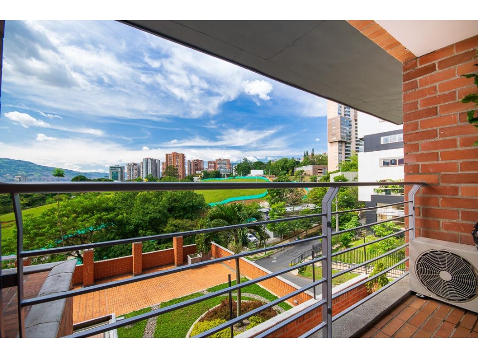 APARTMENT FOR SALE / LOS BALSOS, MEDELLÍN ANTIOQUIA, COLOMBIA 600.