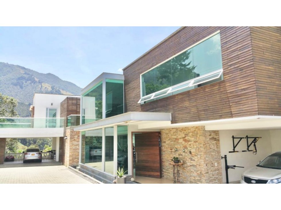 HOUSE FOR SALE / POBLADO LAS PALMAS, MEDELLIN COLOMBIA 5.000.000.000 COP