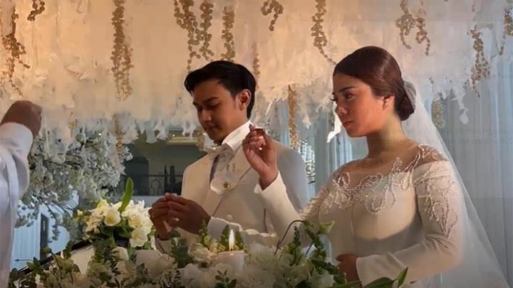 Berurai Air Mata, Felicya Angelista - Caesar Hito Resmi Menikah - Seleb Tempo.co