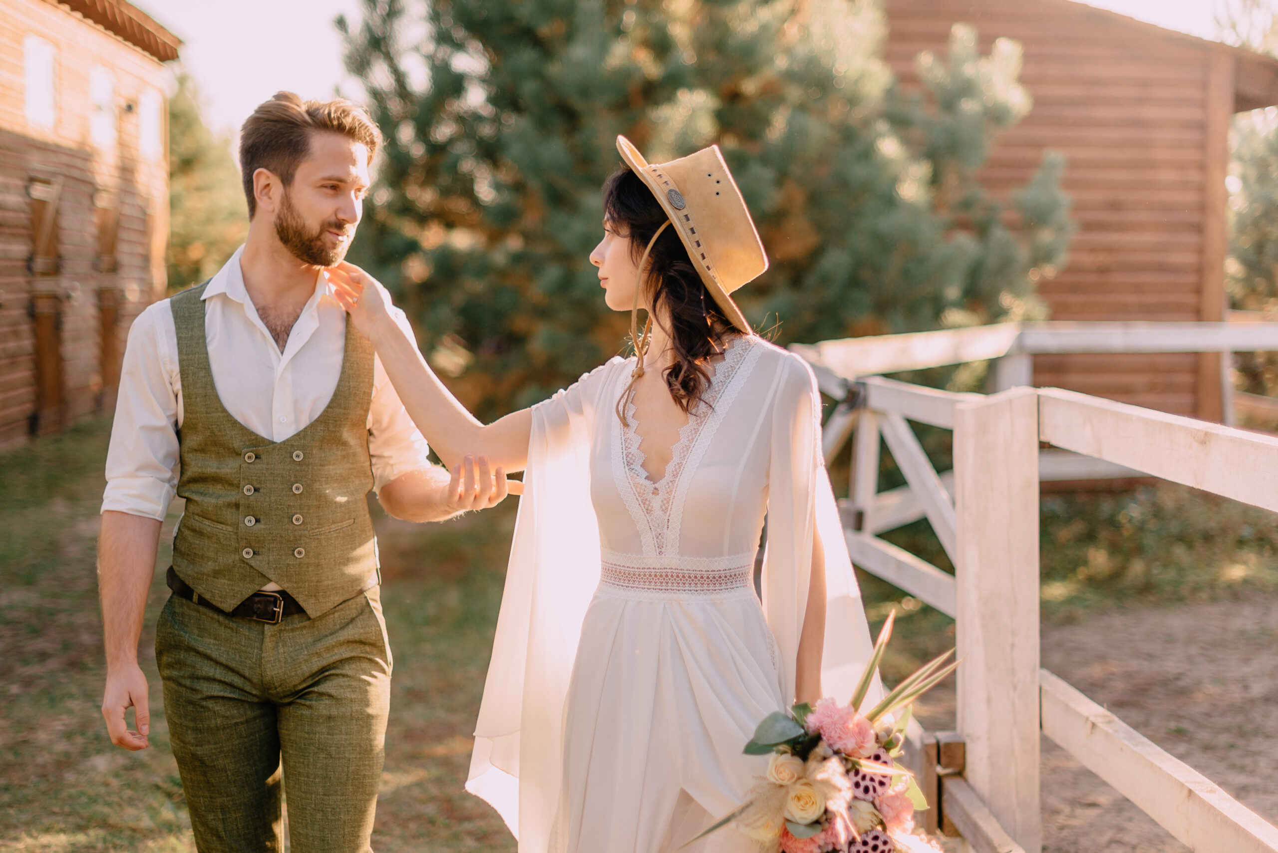 What To Wear To A Barn Wedding Marriage Gems atelieryuwa.ciao.jp